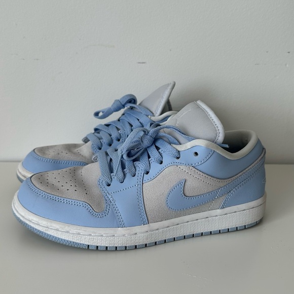 Jordan Kids Sneakers in Light Blue and Gray - Picture 3 of 5